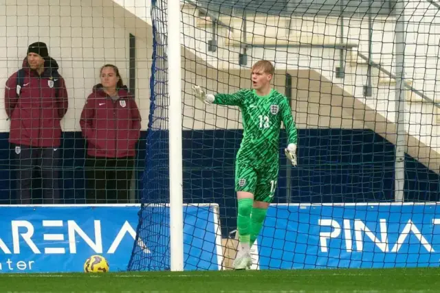 Man United Finalize Free Goalkeeper Signing